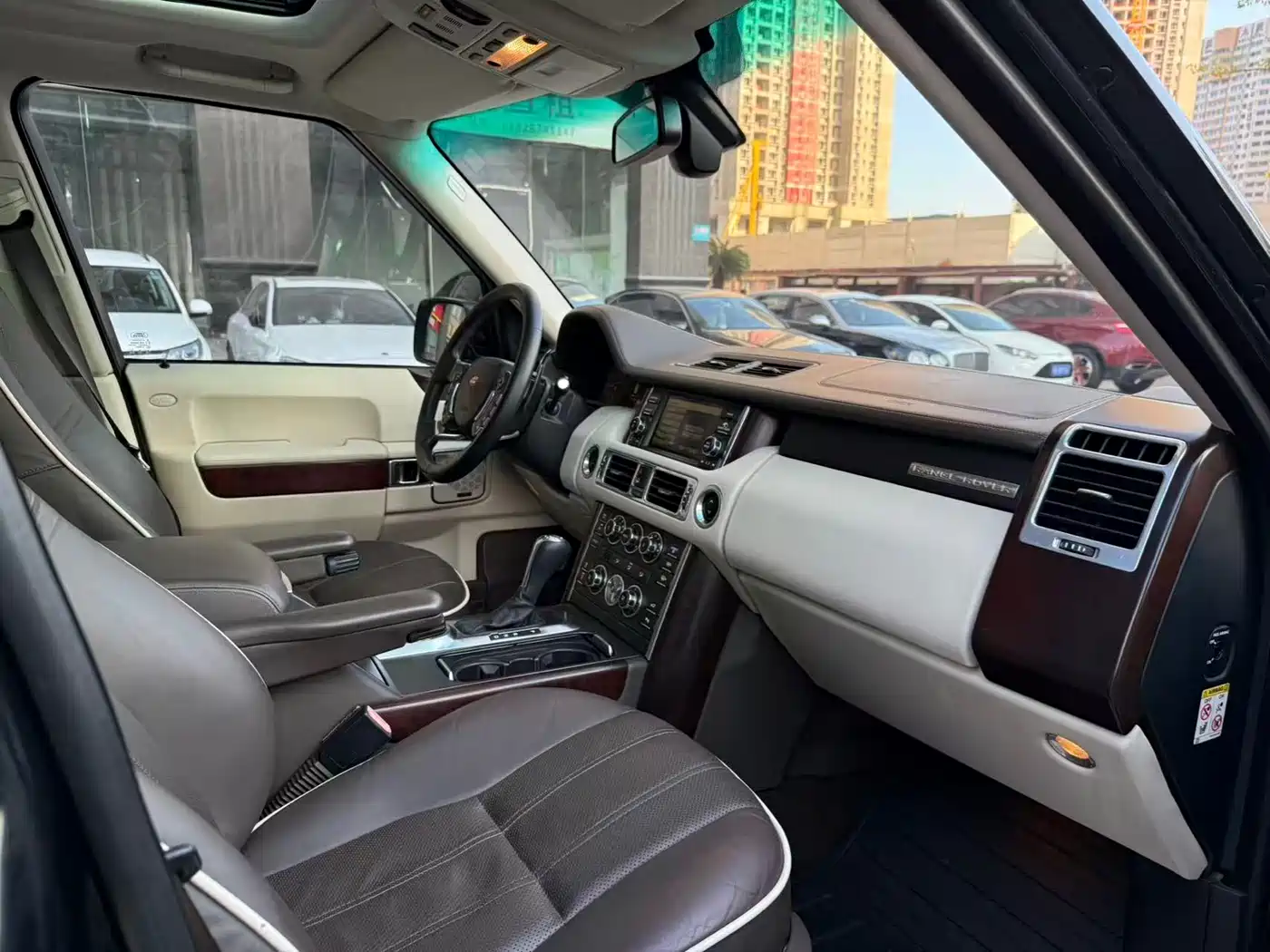 Land Rover Range Rover 2011 5.0 SC V8 Ultimate Edition фото 6