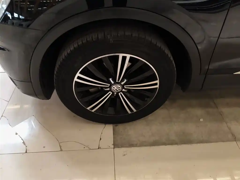 Volkswagen Tiguan L 2019 Facelift 330TSI Auto 2WD Panorama Comfort China VI фото 23