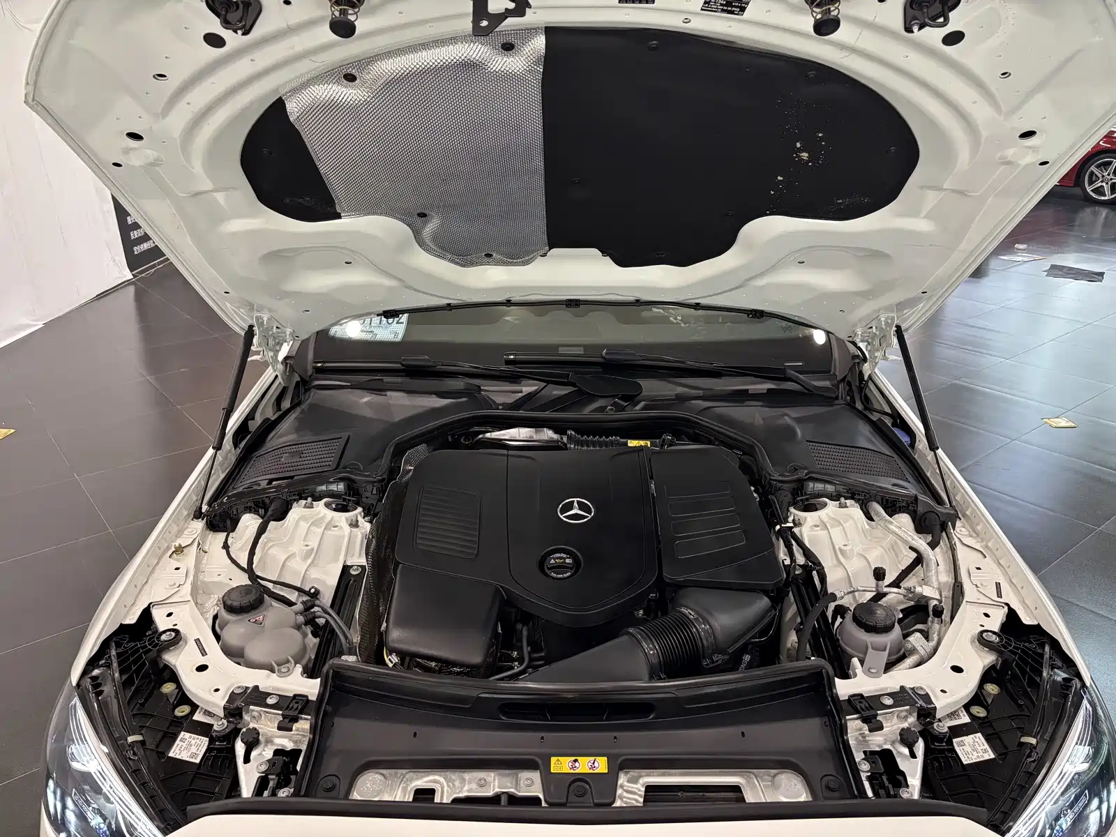 Фото 17 - Mercedes-Benz C-Class