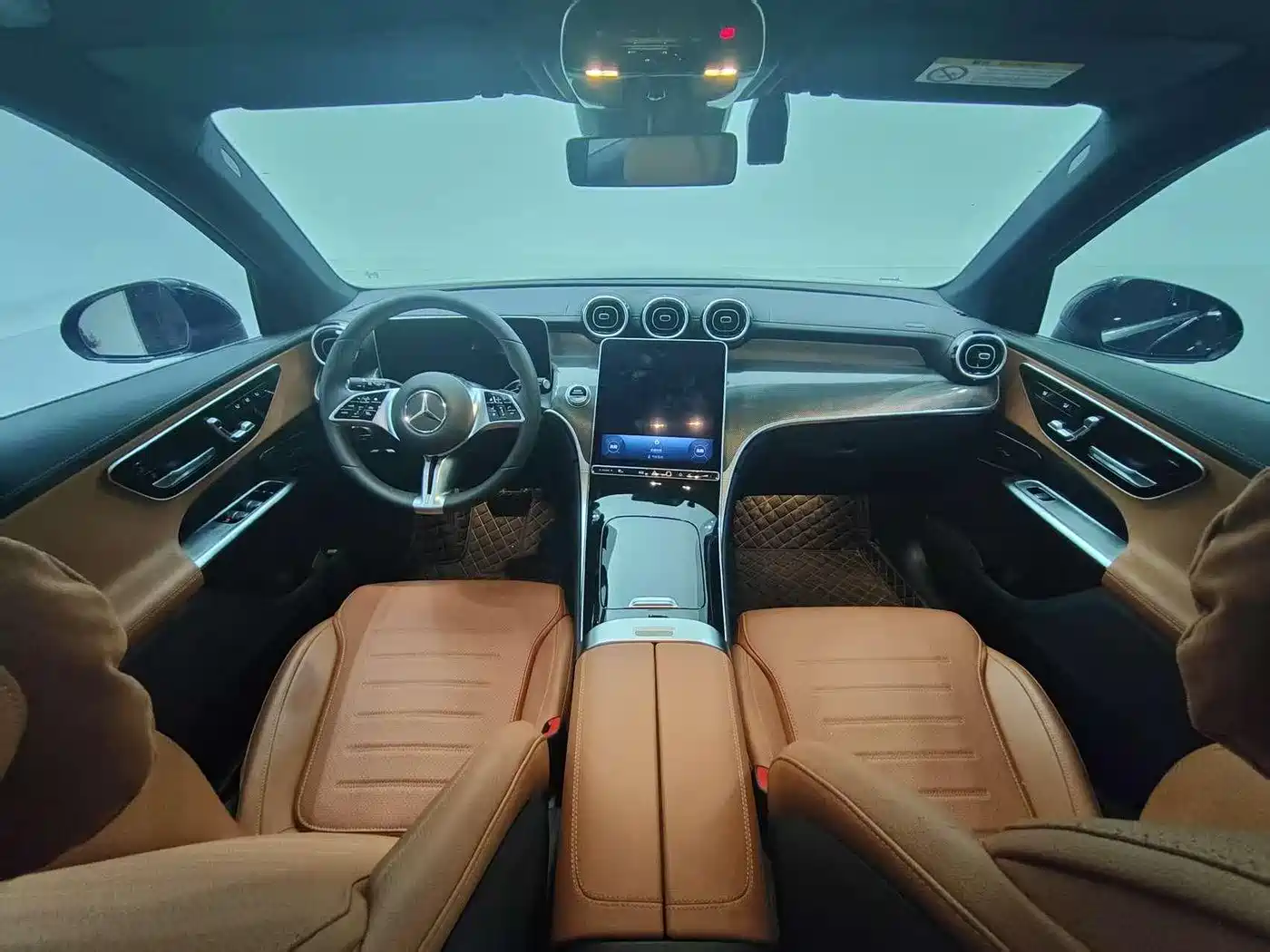 Mercedes-Benz GLC 2024 GLC 260 L 4MATIC Dynamic 5-seater фото 6