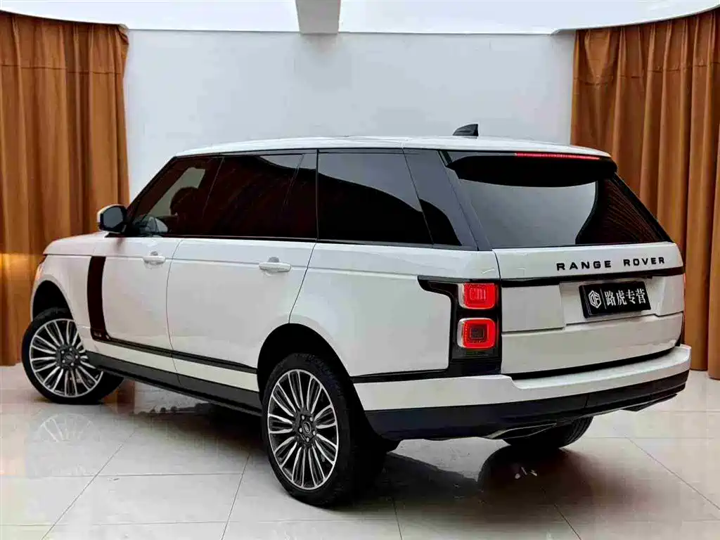 Land Rover Range Rover 2019 3.0 SC V6 Heritage Extended Edition фото 6