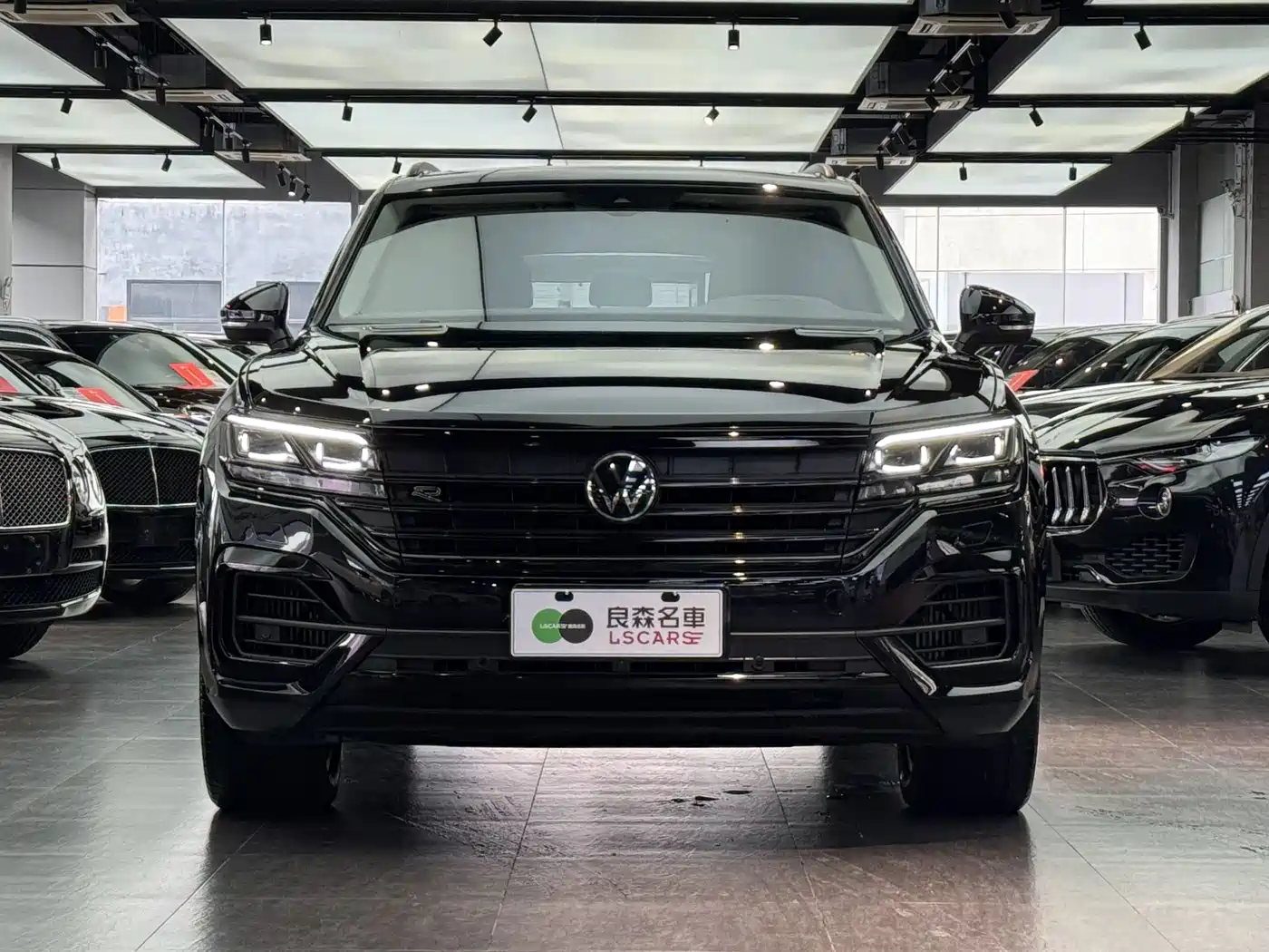 VOLKSWAGEN TOUAREG