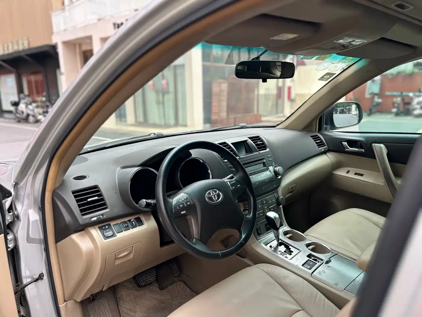 Toyota Highlander 2009 3.5L 4WD 7-seater Luxury Edition фото 10