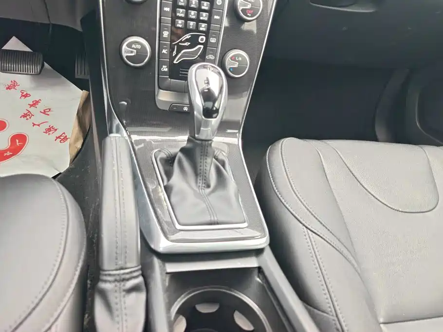 Volvo V40 2017 2017 T3 Inscription