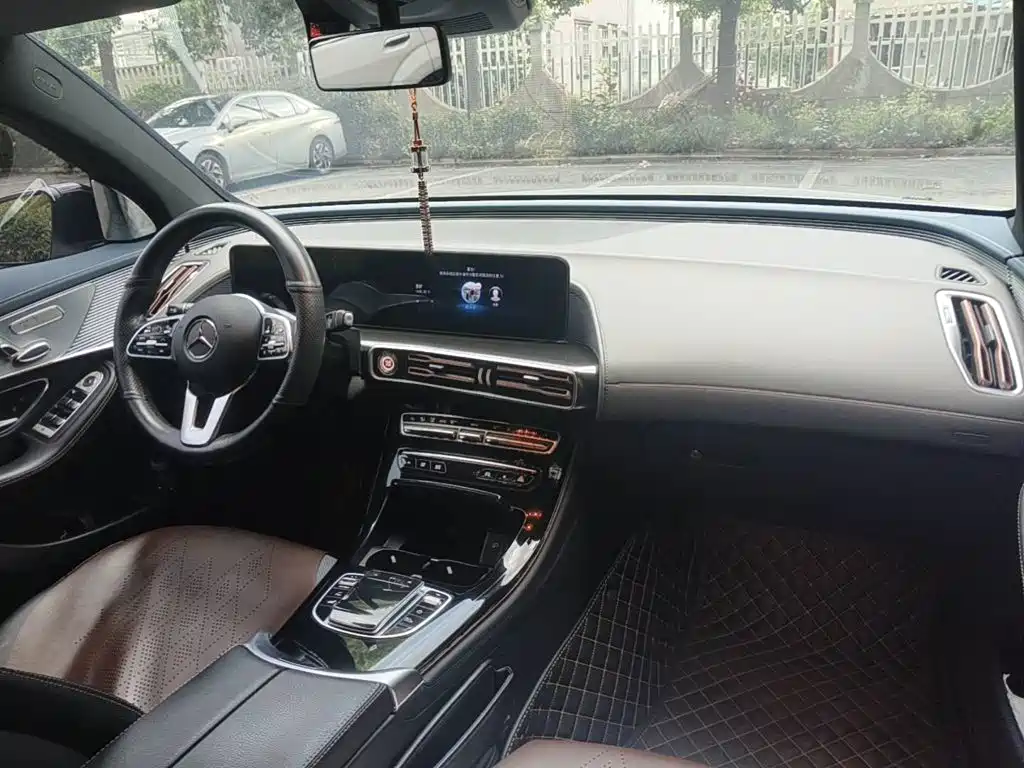 Mercedes-Benz EQC, миниатюра 12