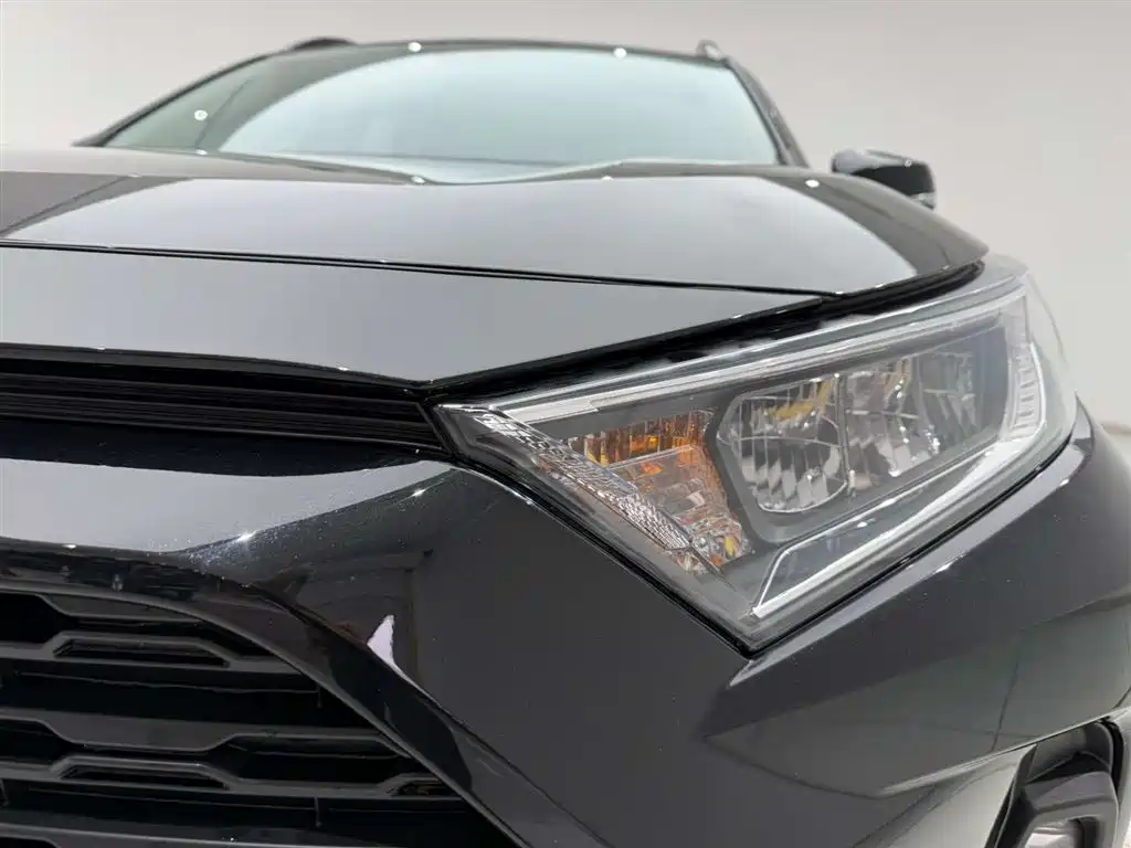 Toyota RAV4 Rongfang 2023 2.0L CVT 2WD Urban Edition фото 2