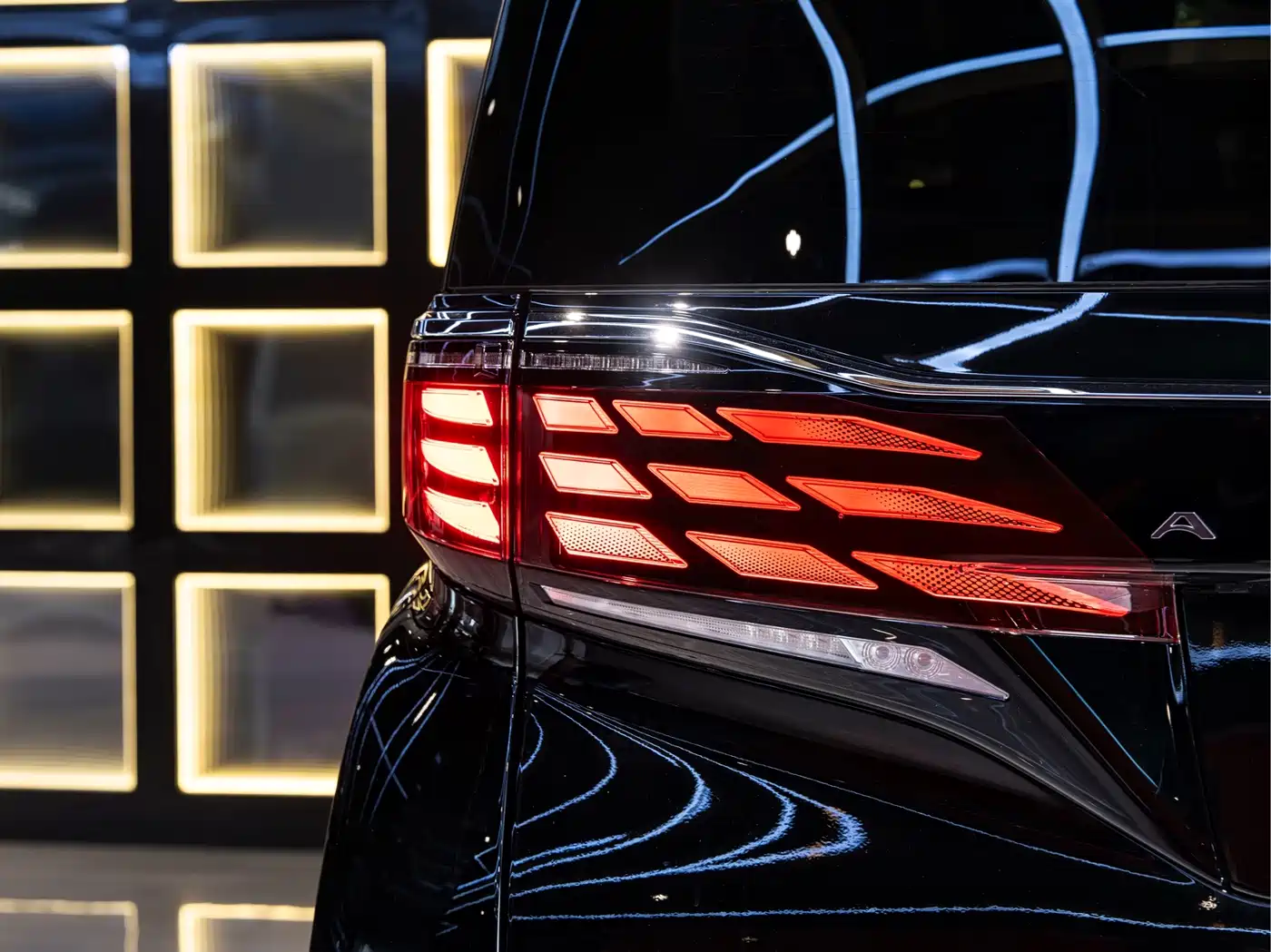 Toyota Alphard 2026 2025 Hybrid 2.5L Prestige Gold Edition