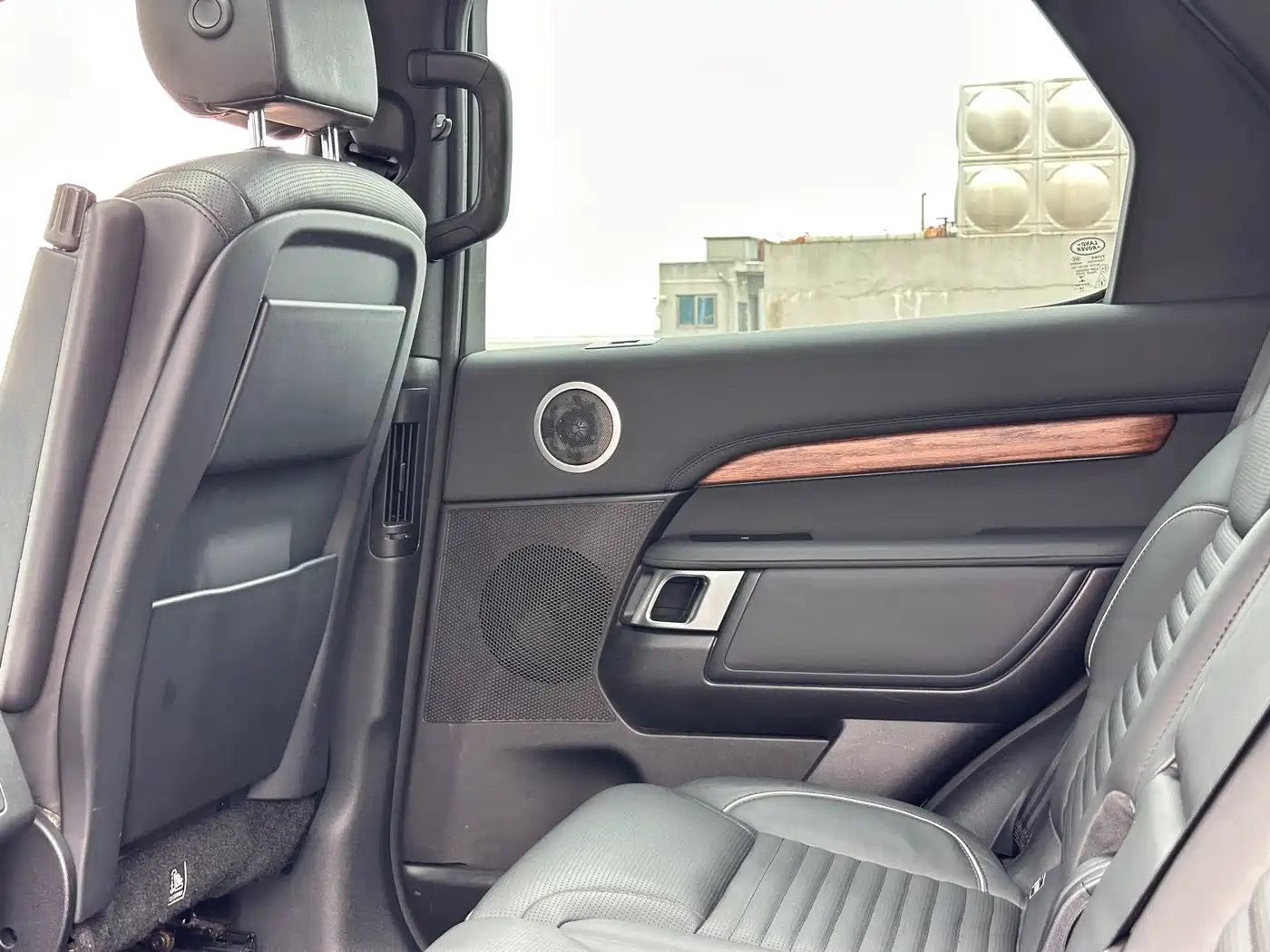 Land Rover Discovery 2017 3.0 SC V6 HSE фото 24