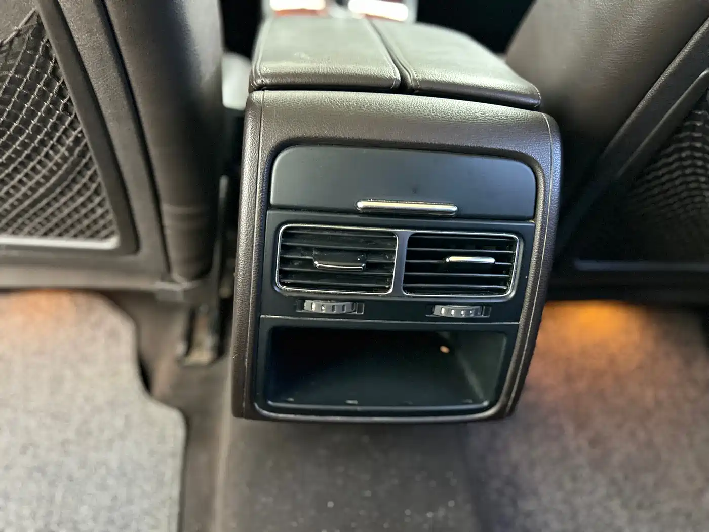 Volkswagen Touareg 2011 3.0TDI Diesel Comfort фото 25