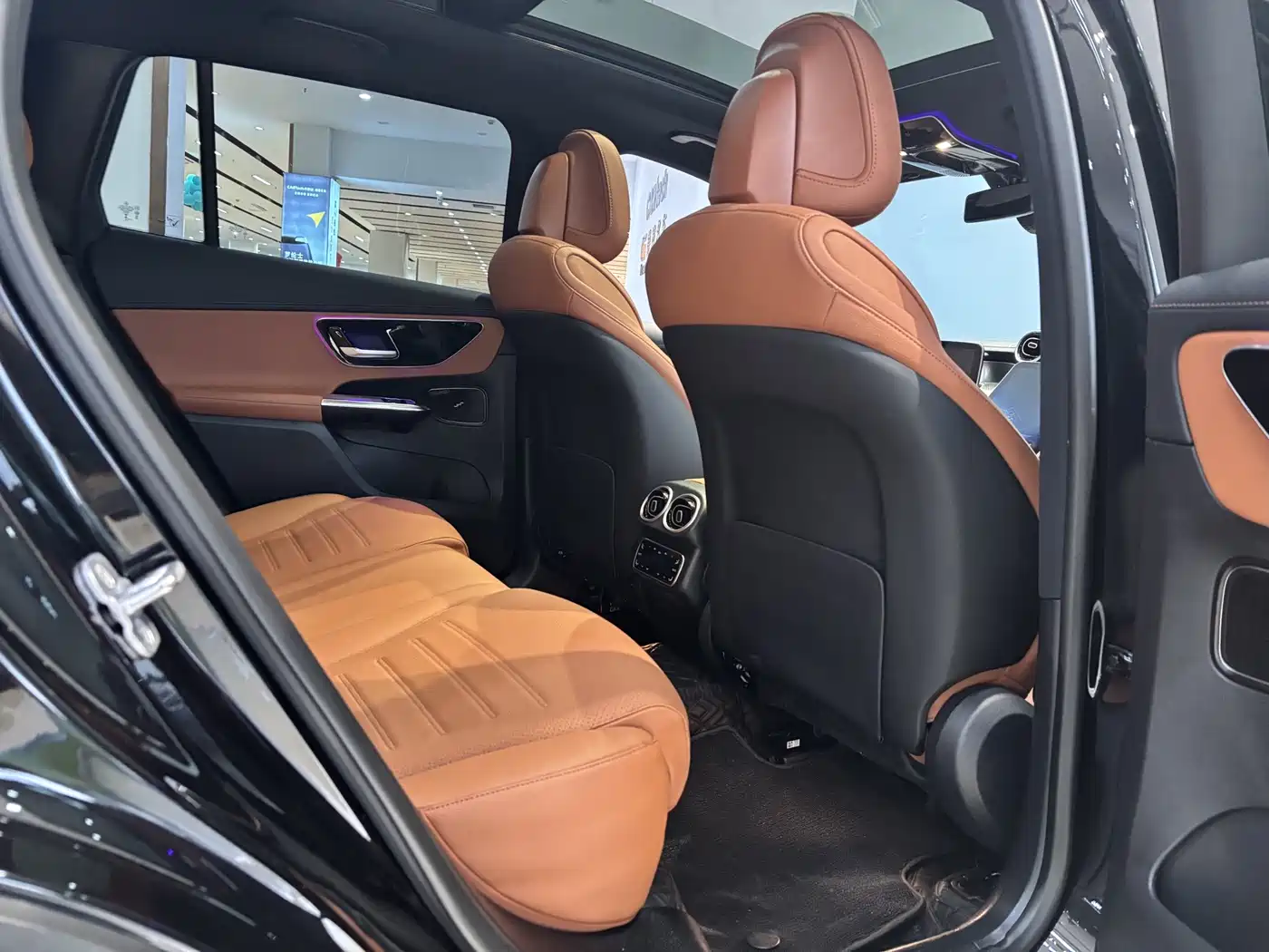 Mercedes-Benz GLC 2024 GLC 260 L 4MATIC Dynamic 5-seater фото 16