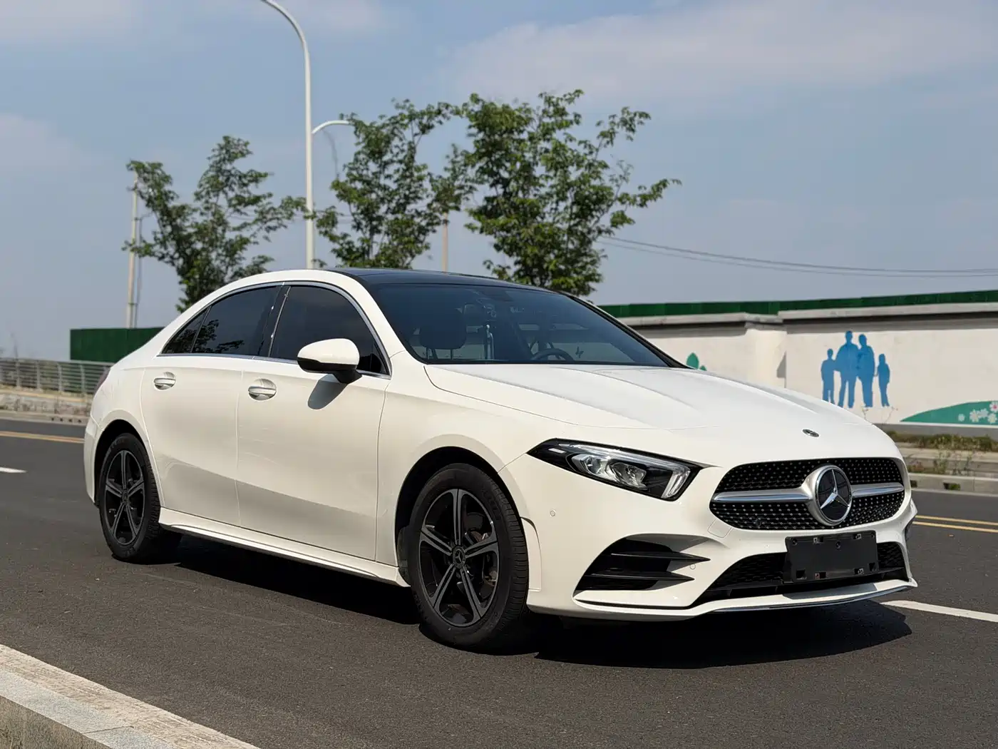Mercedes-Benz A-Class 2022 Facelift II A 200 L Sport Sedan Fashion фото 3
