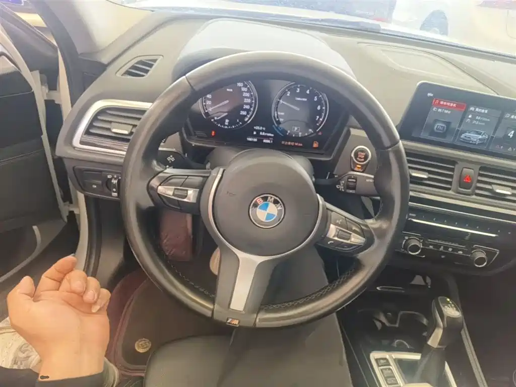 BMW 1 Series 2019 118i M Sport Package фото 11
