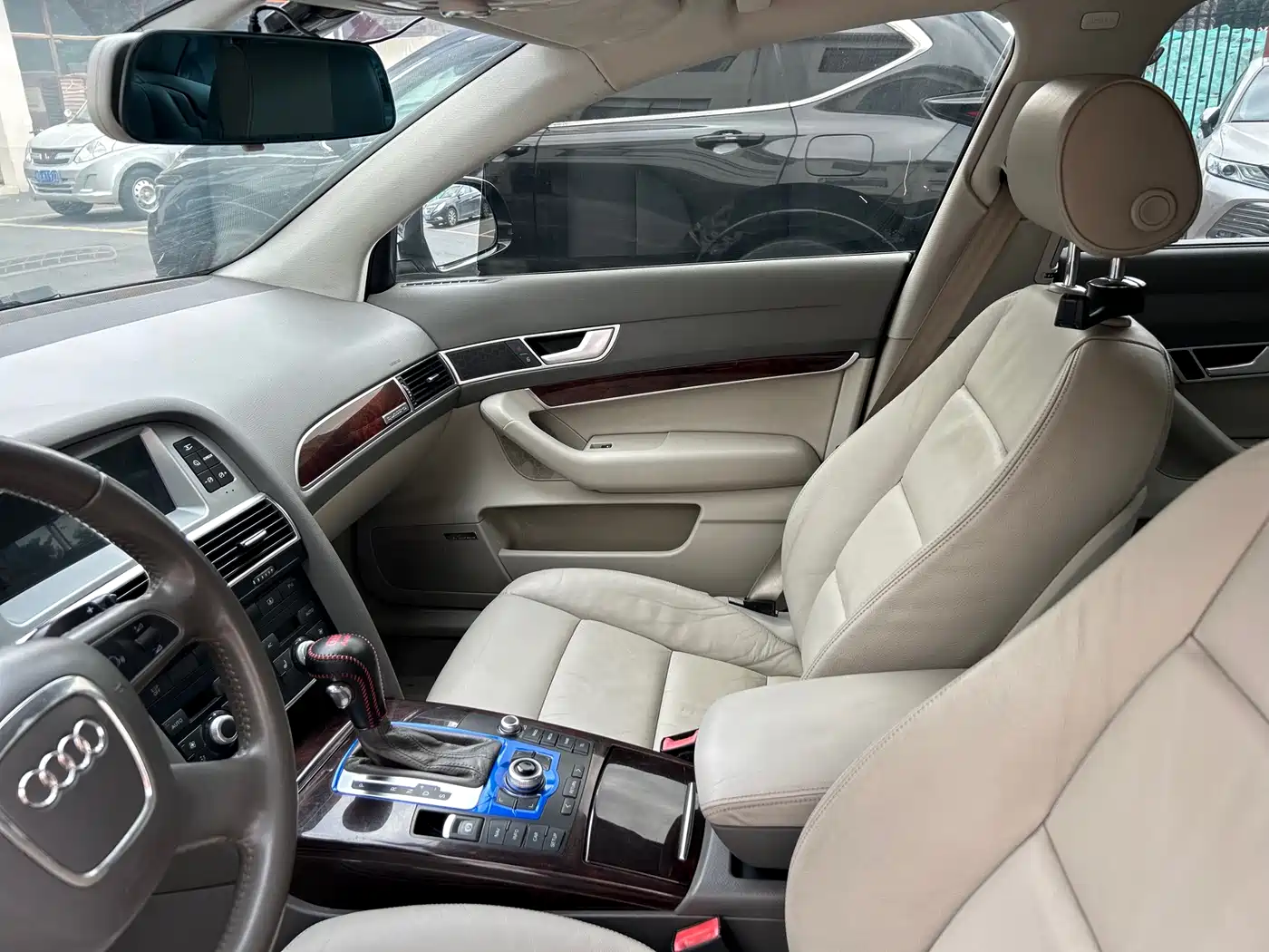Audi A6L 2010 2.7 TDI фото 12