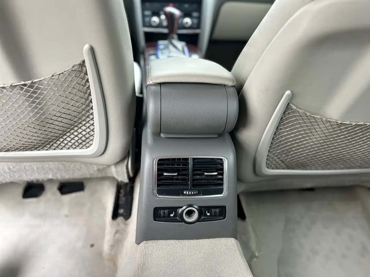 Audi A6L 2010 2.7 TDI фото 18