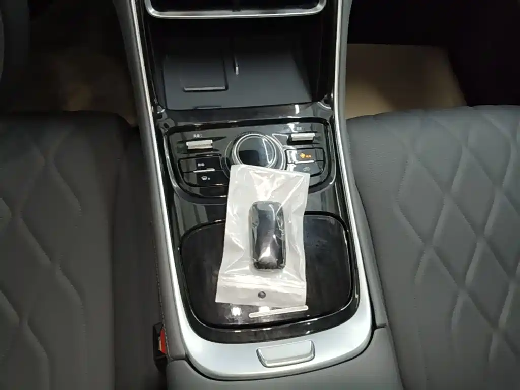 Geely Galaxy Galaxy A7 2025 EM-i фото 14