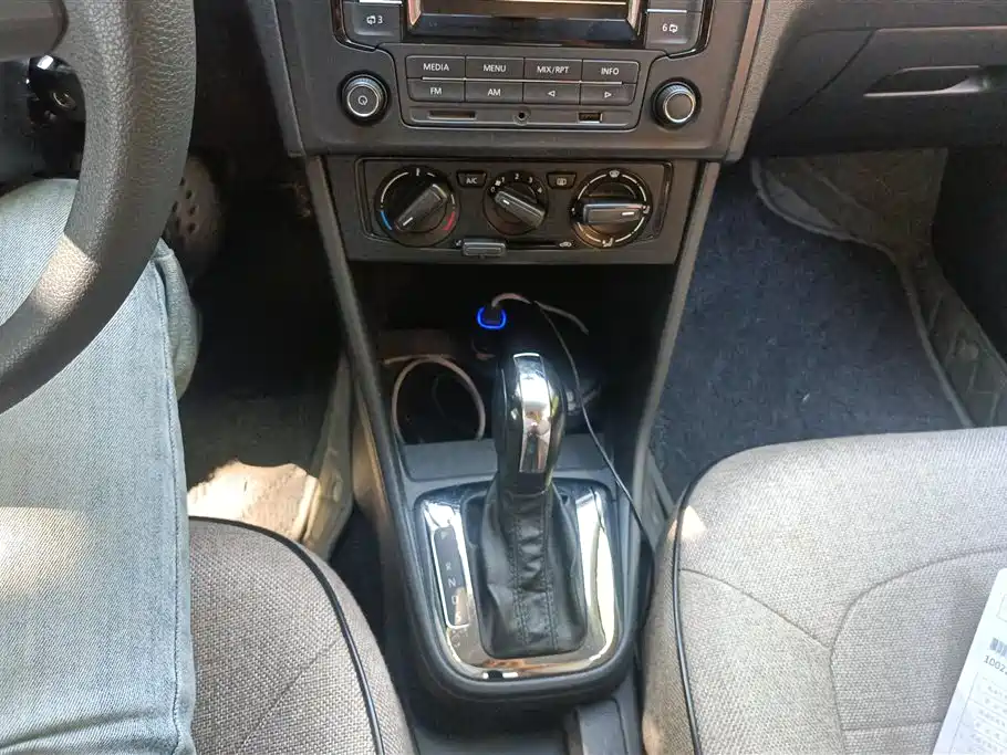 Volkswagen Jetta 2015 Value Edition 1.6L Automatic Fashion фото 16