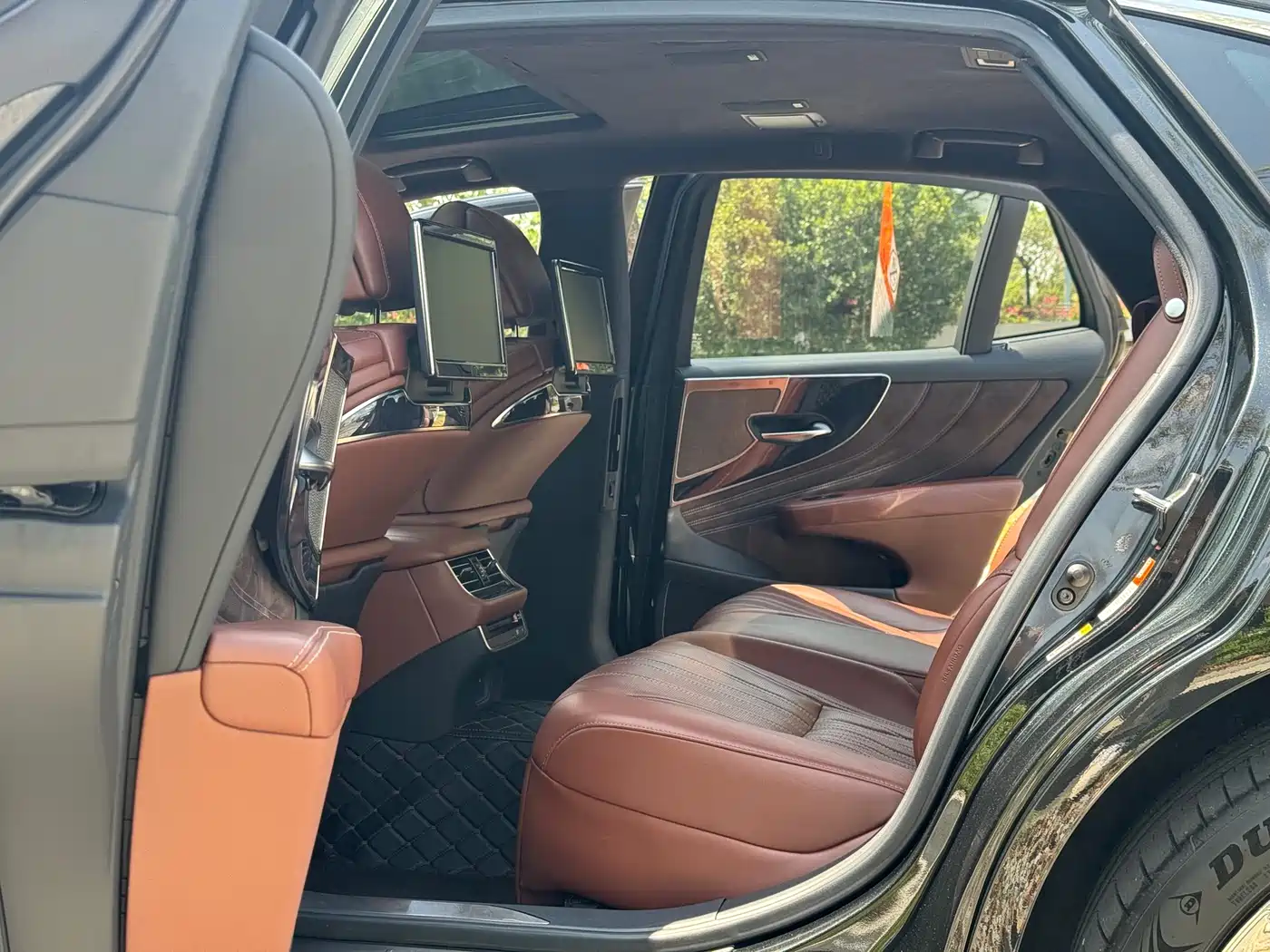 Lexus LS 2018 500h Executive Edition China V фото 8