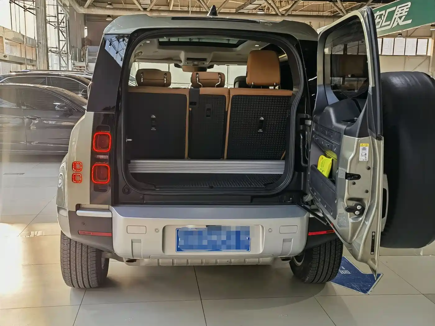 Land Rover Defender 2024 90 3.0T P400 HSE фото 17