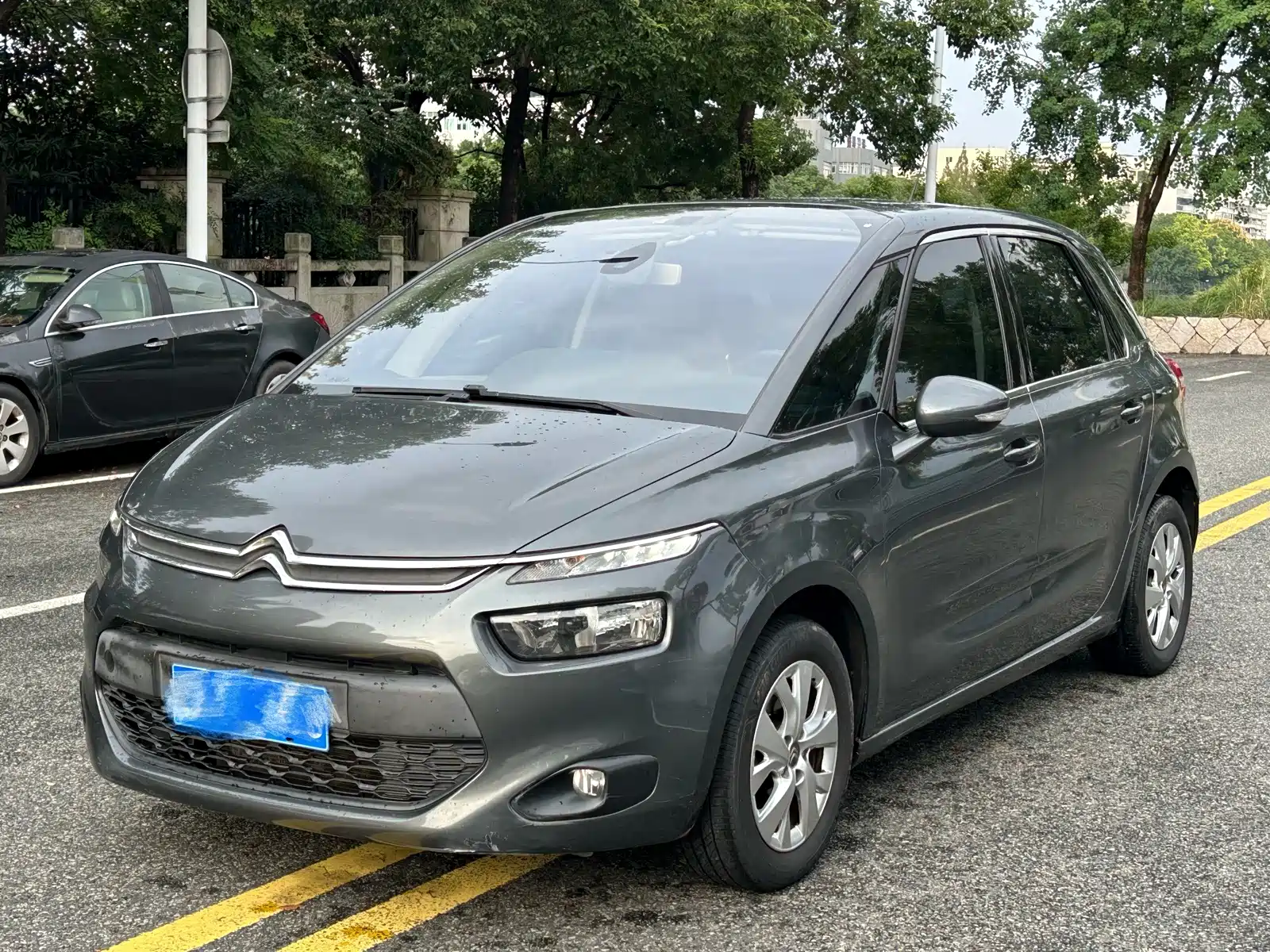 Photo 1 - Citroën C4 Picasso