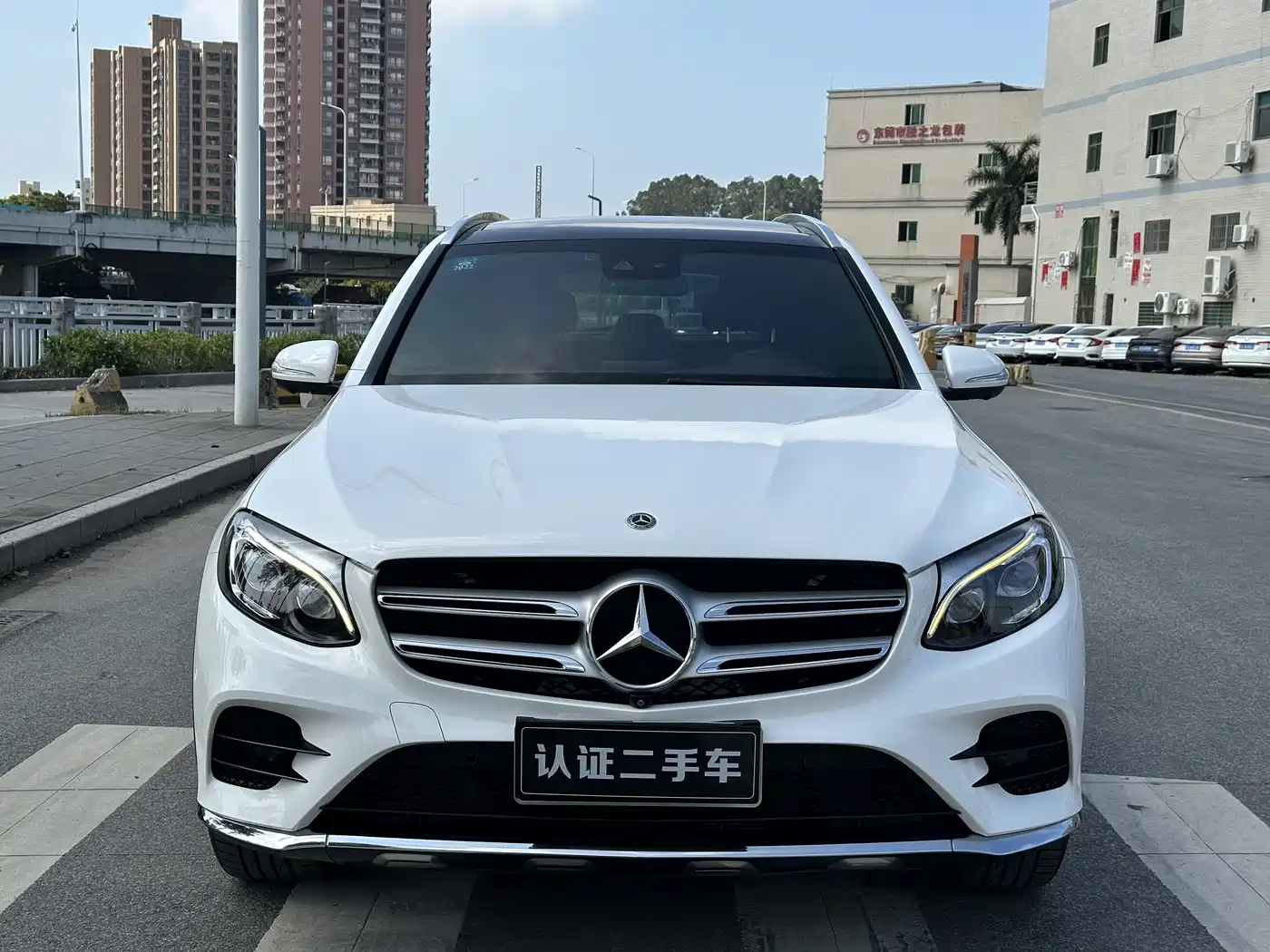 Mercedes-Benz GLC 2018 Facelift GLC 300 4MATIC Dynamic фото 2