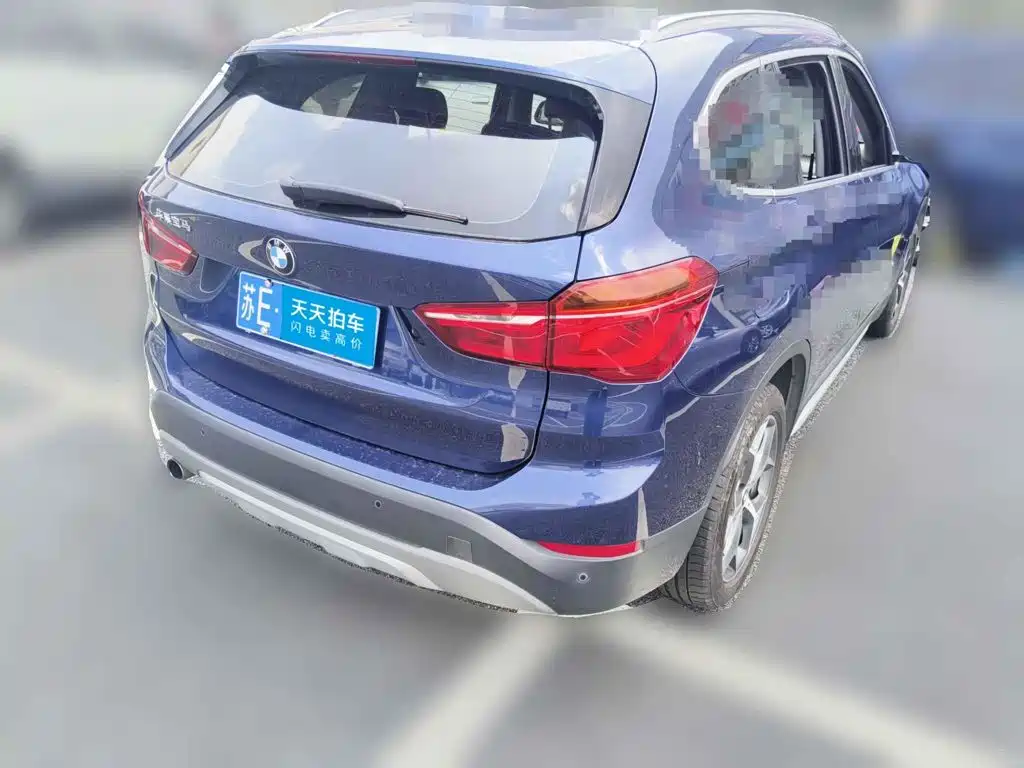 Фото 2 - BMW X1