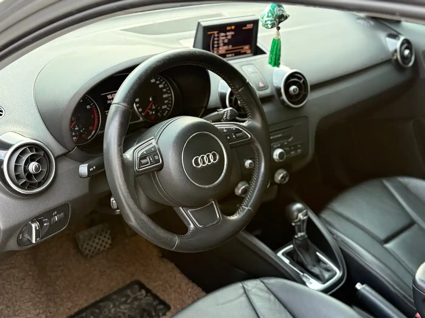 Audi A1 2014 30 TFSI Sportback Comfort фото 4