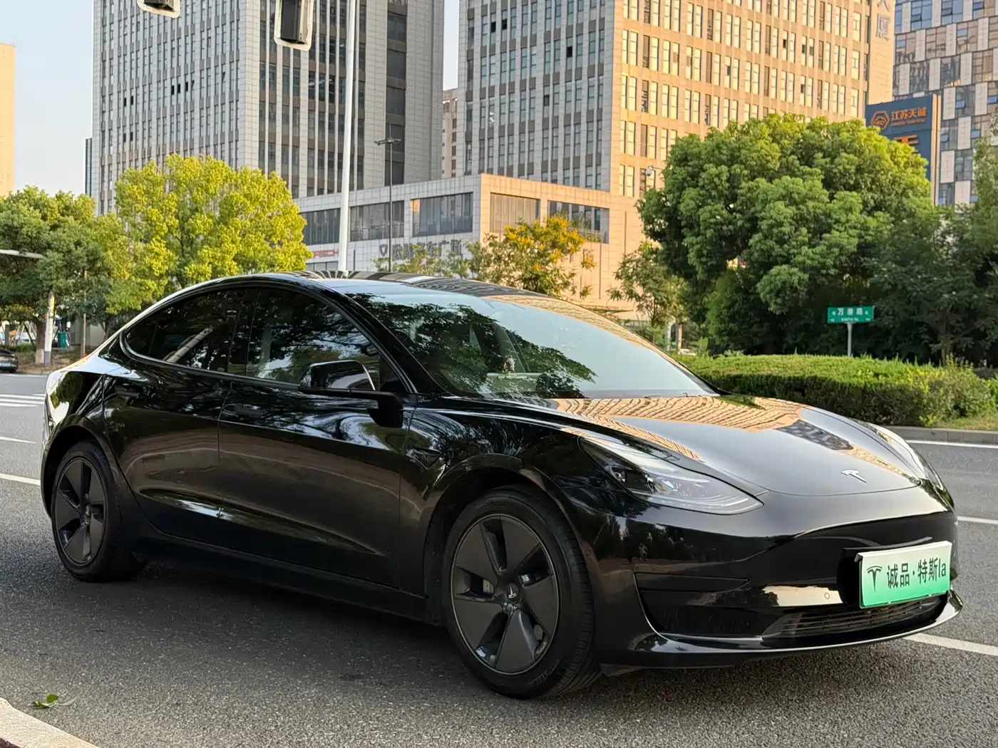 Фото 7 - Tesla Model 3