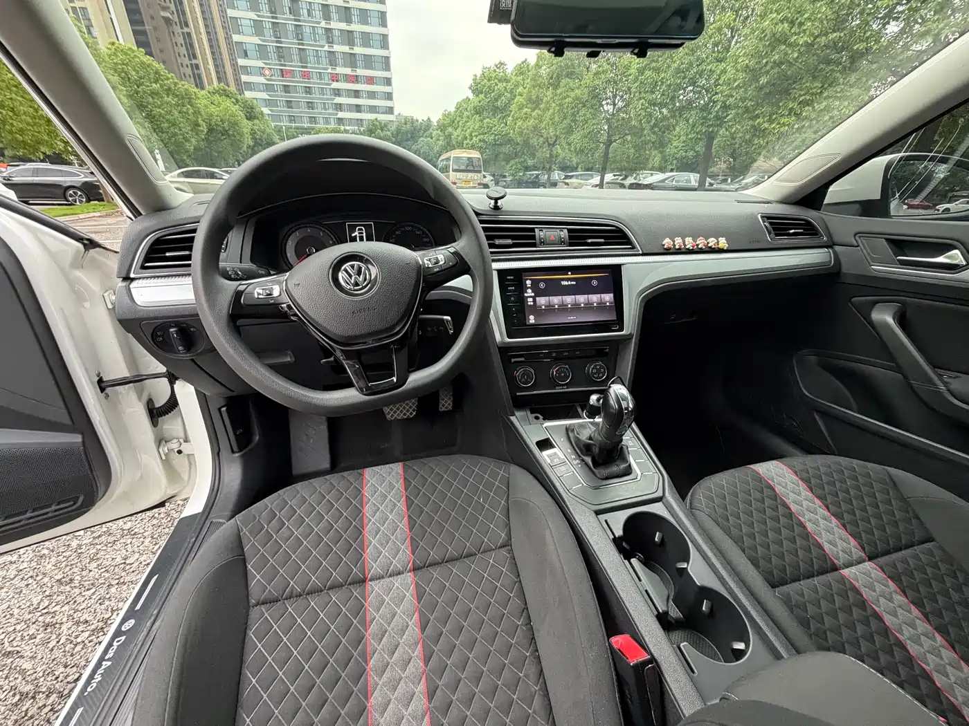 Volkswagen Lamando 2021 230TSI DSG Fashion Edition фото 12