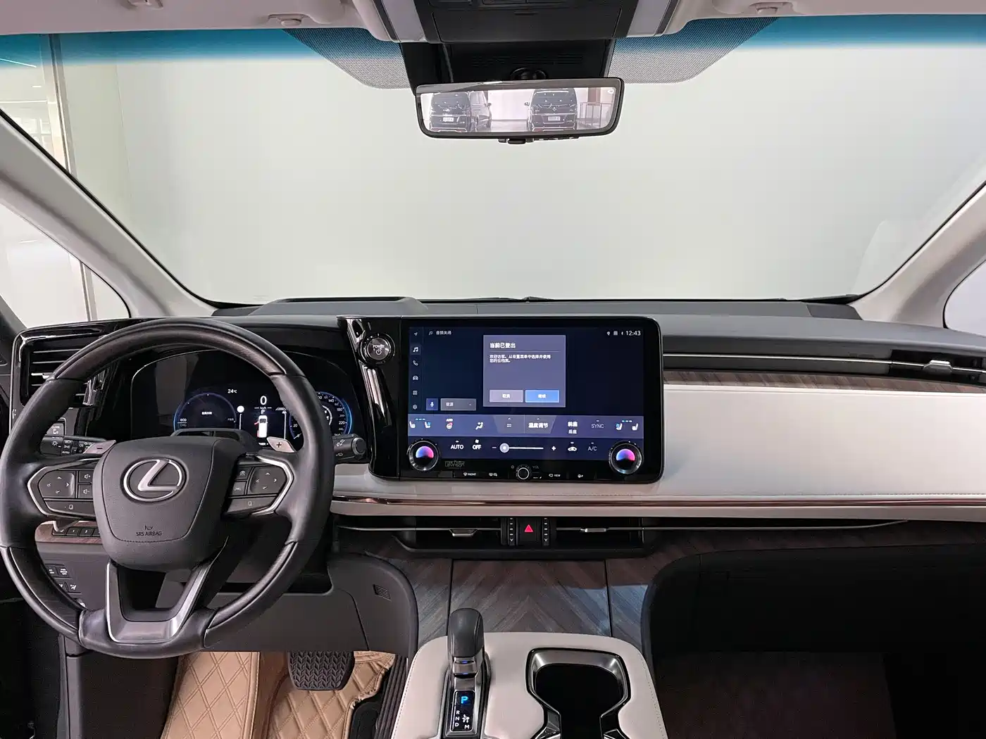 Lexus LM 2023 500h 6-Seater Prestige Edition фото 4