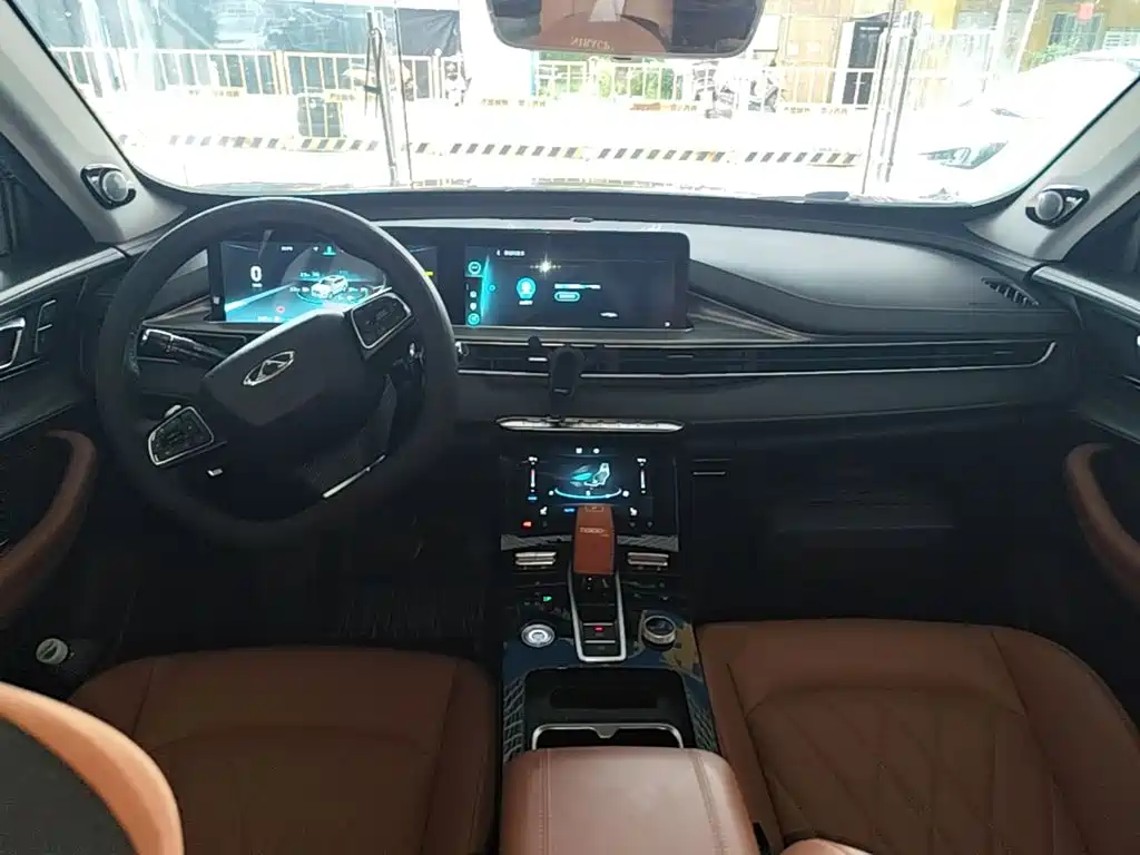 Chery Tiggo 8 PLUS 2020 2021 Model 290TGDI DCT Luxury Edition