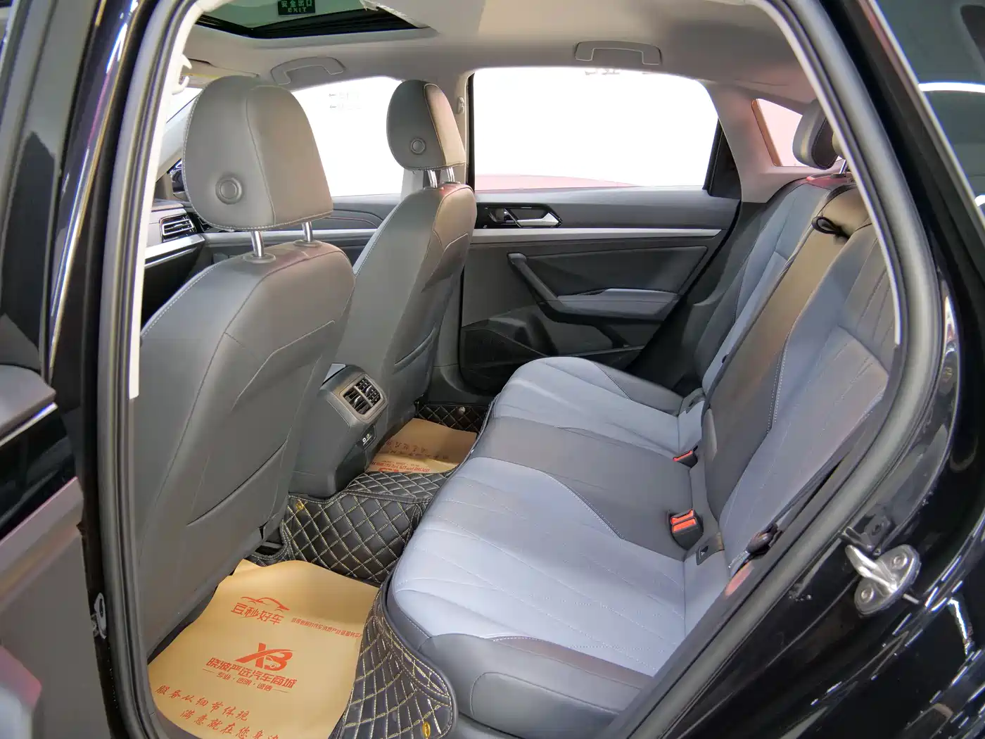 Volkswagen Lavida 2023 Facelift 1.5L Auto Starlight 5 Million Edition фото 9
