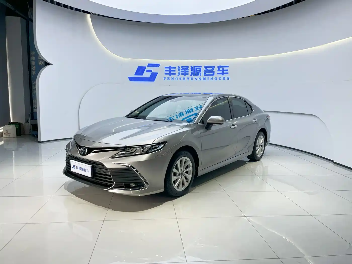 Toyota Camry 2021 2.0G Luxury Edition