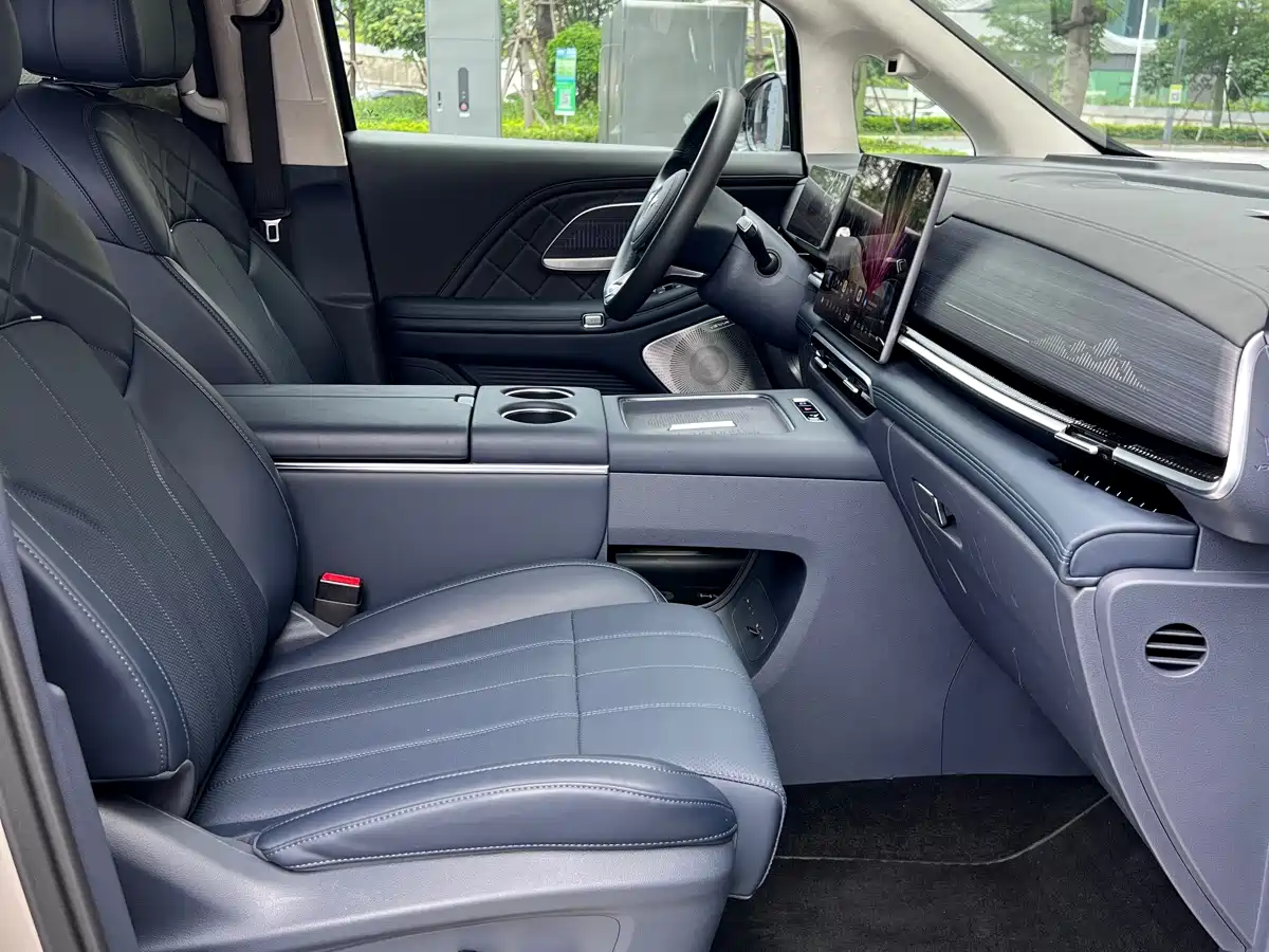 Voyah Auto Voyah Dreamer 2025 Model PHEV Basic Version фото 20