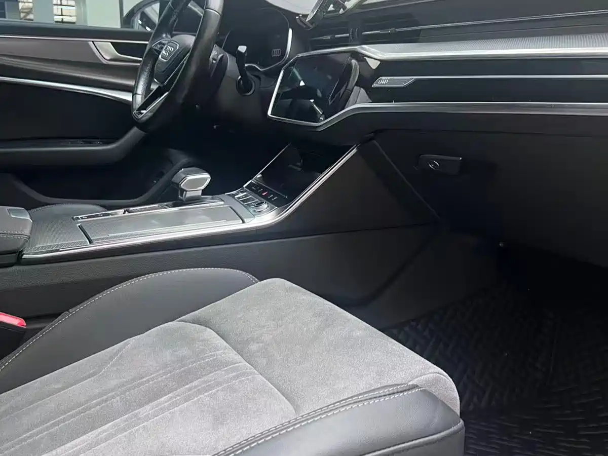 Audi A6L 2022 40 TFSI Luxury Dynamic фото 10