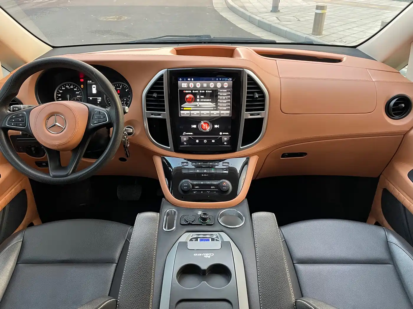 Mercedes-Benz Vito 2020 2.0T Elite Edition (7-seater) фото 15