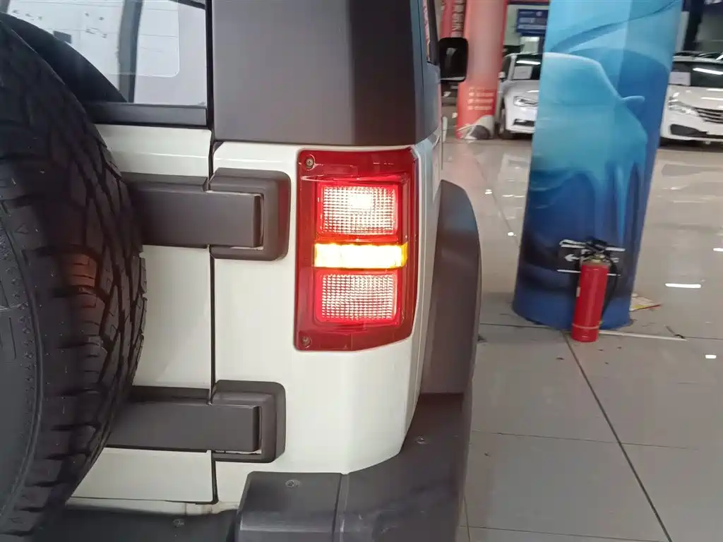 BAIC ORV Beijing Offroad BJ40 2016 Model 40L 2.3T Automatic 4WD Exclusive фото 8