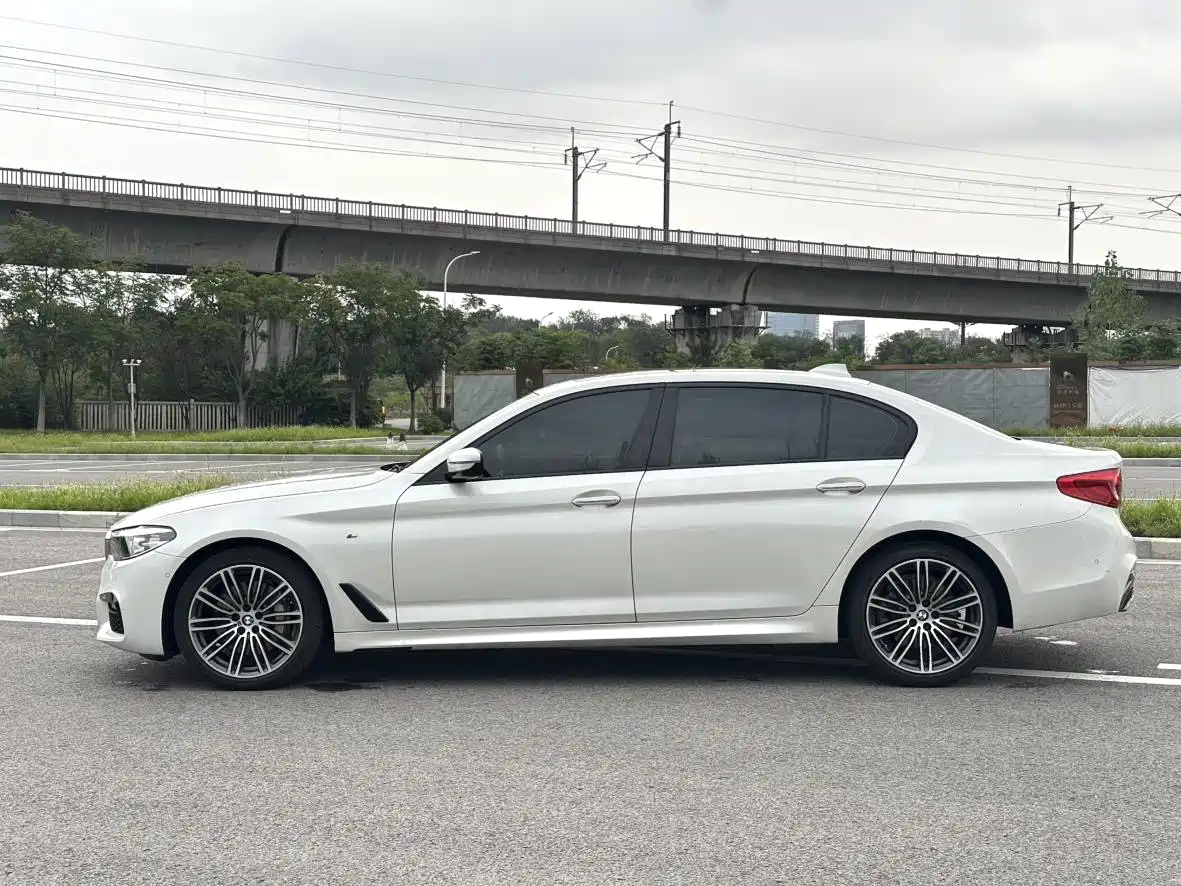 BMW 5 Series 2018 Facelift 530Li Leading M Sport Package фото 2