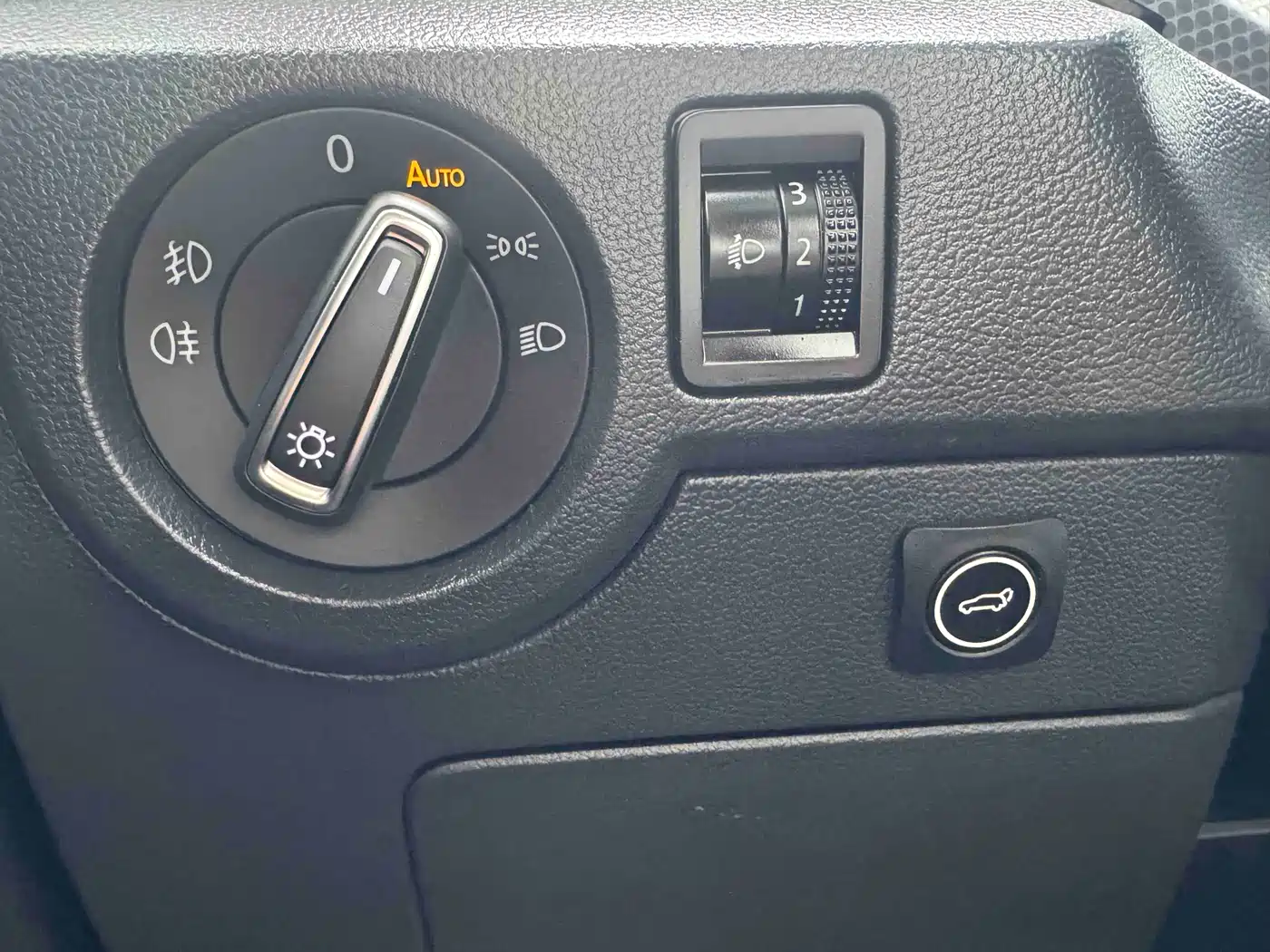 Volkswagen Tanying 2021 1.5L Automatic Smart Connect Edition фото 11