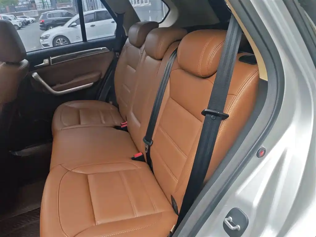 Haval H8 2015 2.0T 2WD Standard фото 17