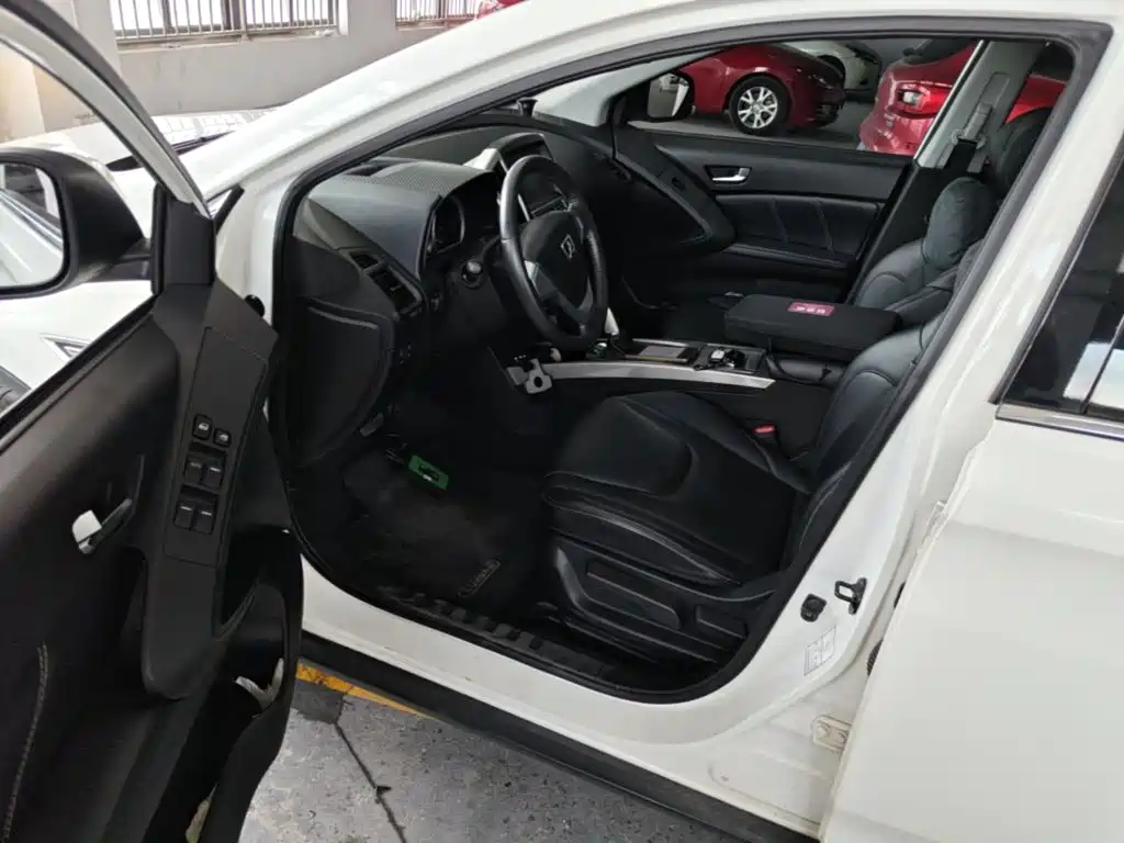 Luxgen U6 SUV 2016 2015 1.8T Fashion Upgrade