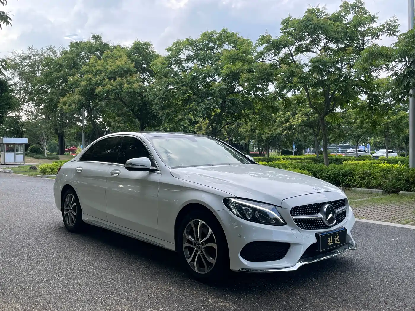 Mercedes-Benz C-Class 2015 Facelift C 200 L Sport фото 2