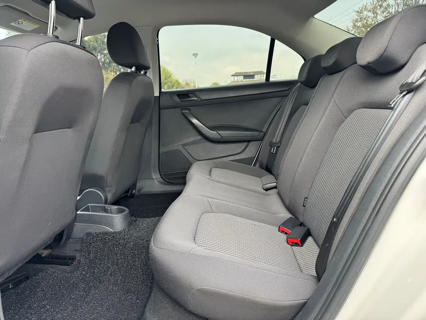 Volkswagen Santana 2016 1.4L Manual Trend Edition фото 15