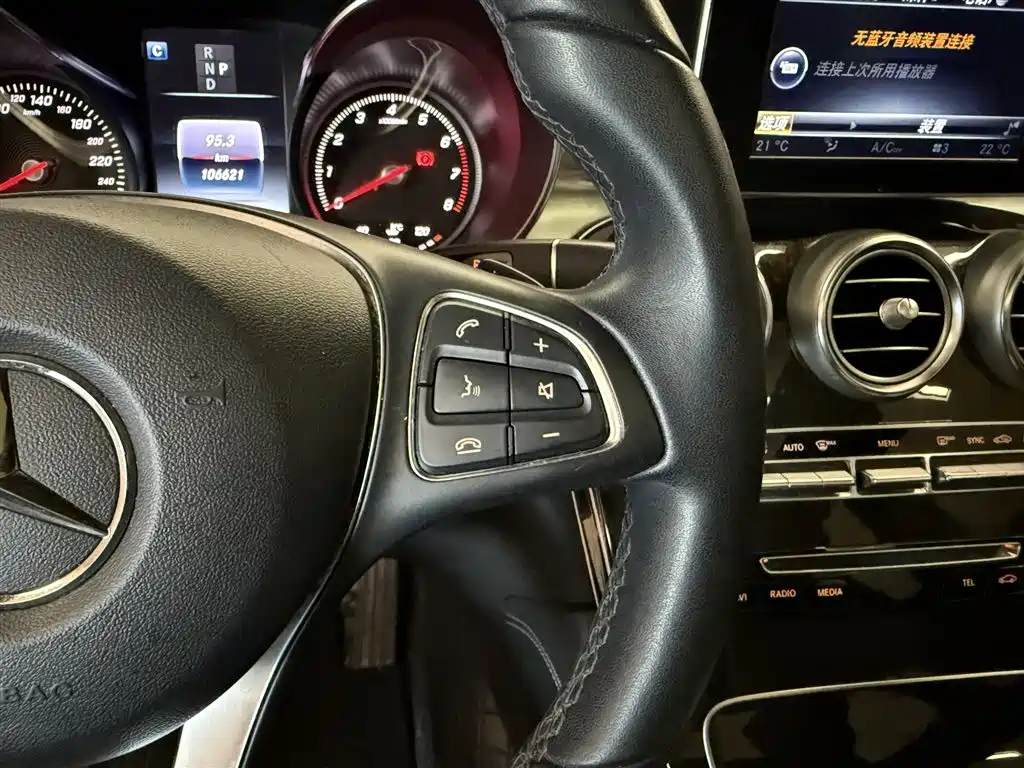 Mercedes-Benz GLC 2018 GLC 260 4MATIC Luxury фото 26