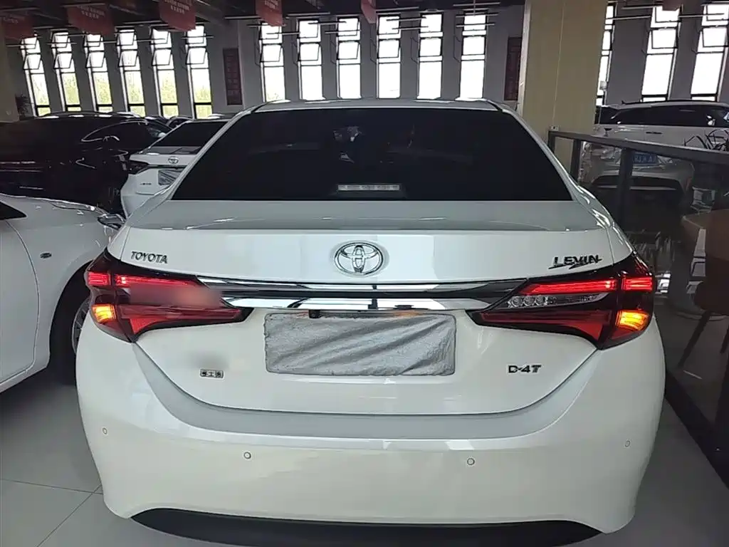 Toyota Levin 2018 185T CVT Premium Edition China V фото 4