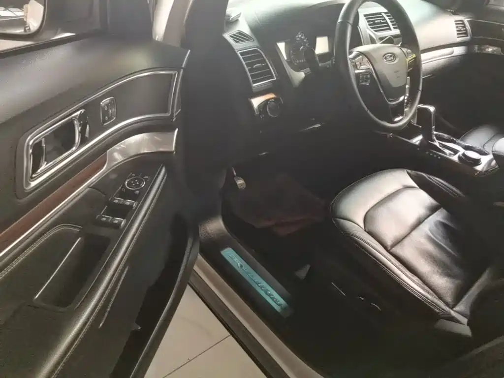 Ford Explorer (Import) 2018 2017 2.3T Elite Edition