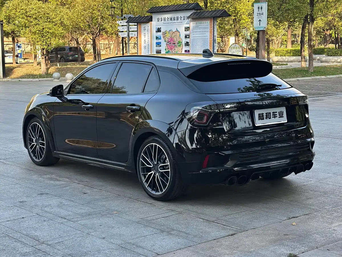 LYNK & CO. 02 HATCHBACK
