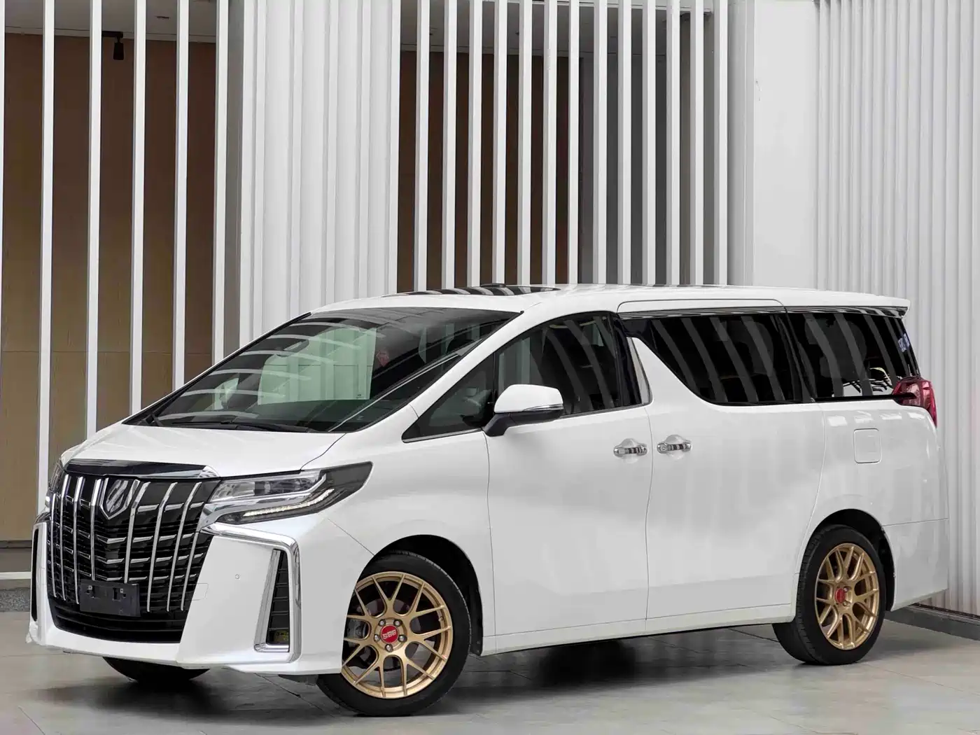 Toyota Alphard 2015 3.5L Premium Edition