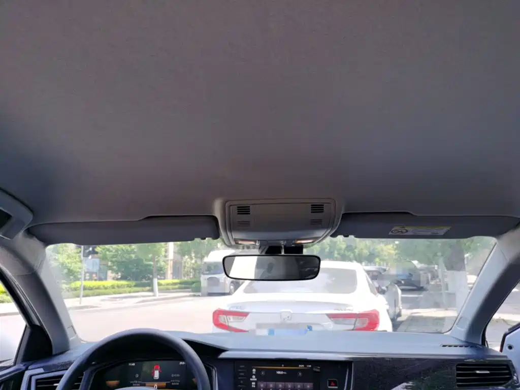 Volkswagen Lavida 2023 Xinrui 1.5L Auto Xinyi Edition фото 9