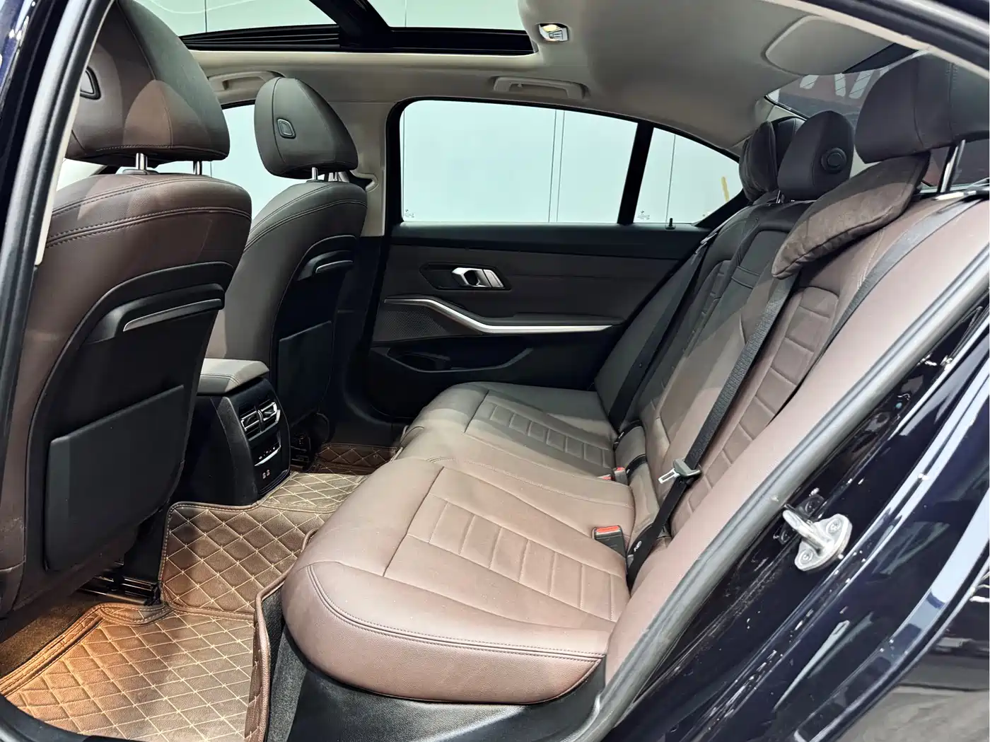 BMW 3 Series 2021 320Li M Sport Package фото 6