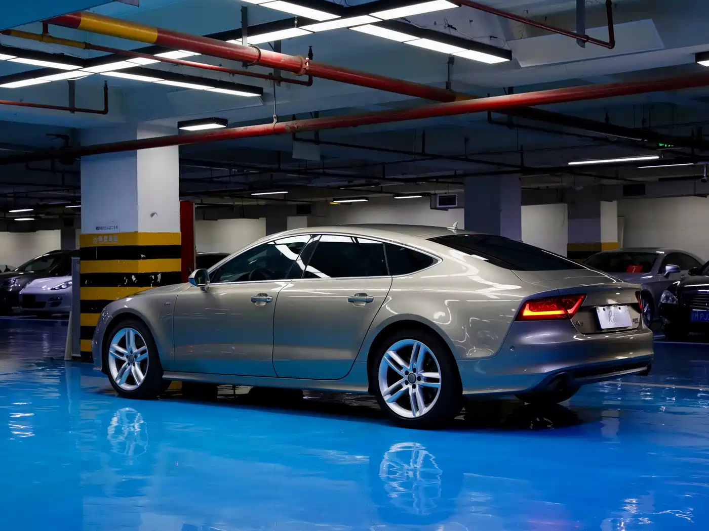 Audi A7 2012 3.0TFSI quattro Luxury Model фото 3